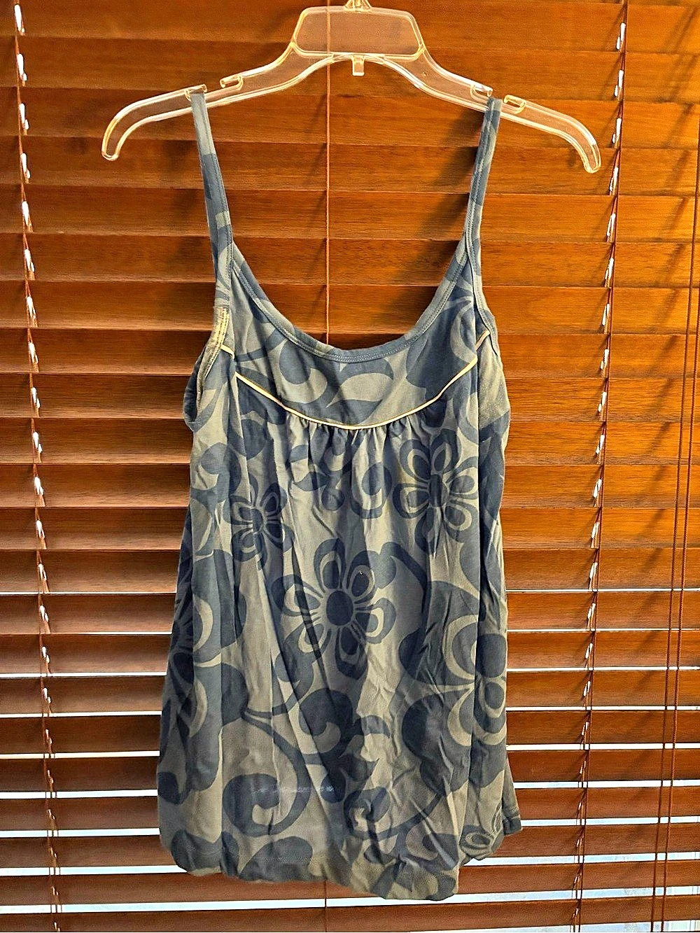 Vintage Y2K Roxy Floral Tank Top in Blue & Gray Size Medium Like New